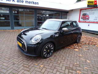 MINI Electric Hatchback bij Autobedrijf Bink Tilburg